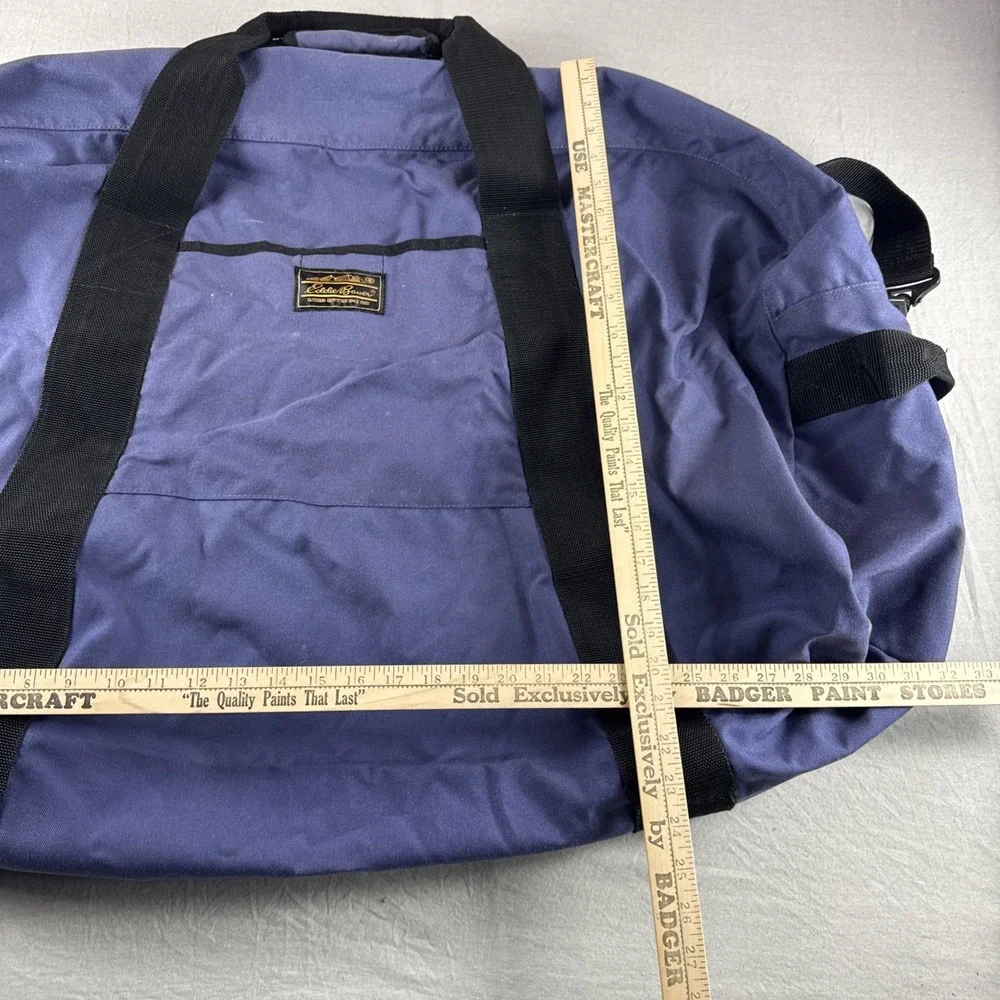 Vintage Eddie Bauer Gym Bag Purple Zip Up Duffle Luggage 30
